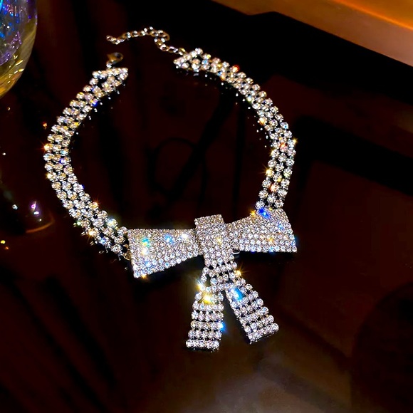 Jewelry - Silver Bowknot Rhinestone Choker Necklace